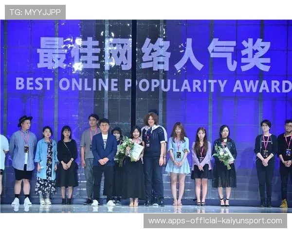 球员受邀参与国际表演赛 展示专业形象，international soccer star